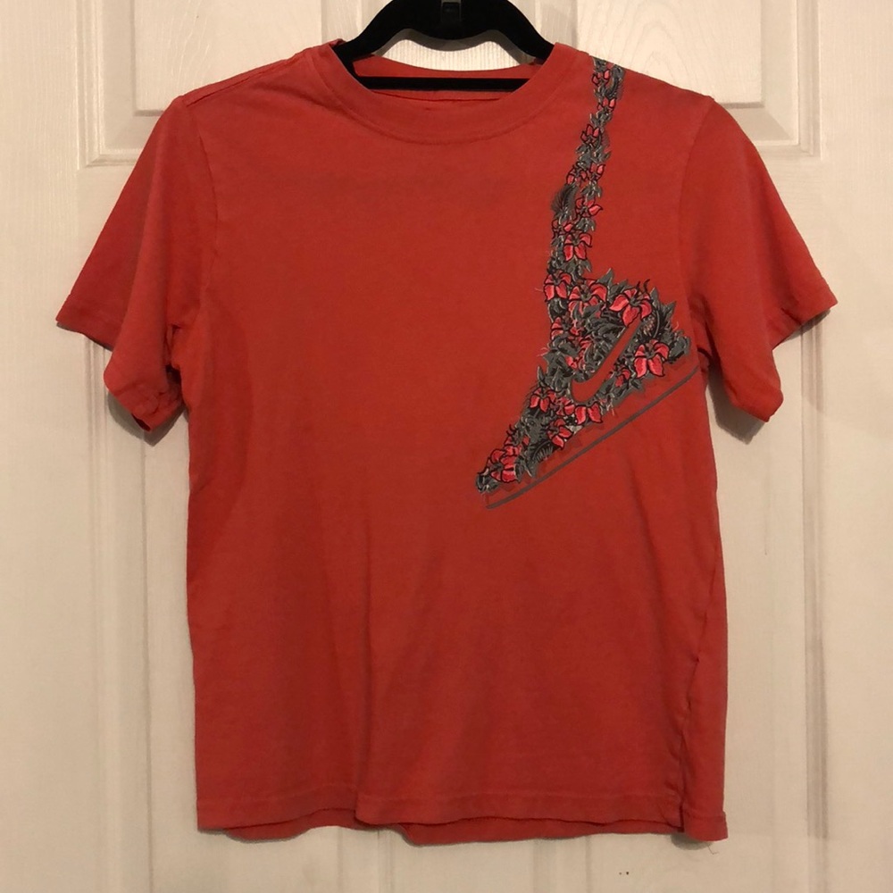NIKE tee